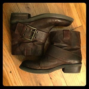 Nine West womens 6.5 brown leather pull on boots